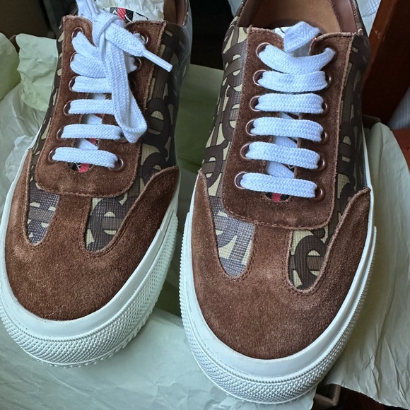Burberry Suede Sneaker size 36 - Picture 13 of 15